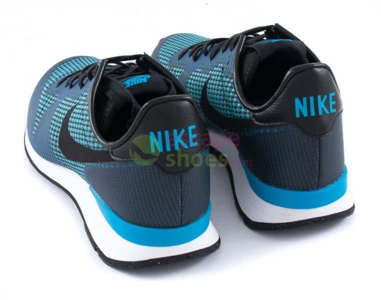 Nike internationalist 2025 light blue