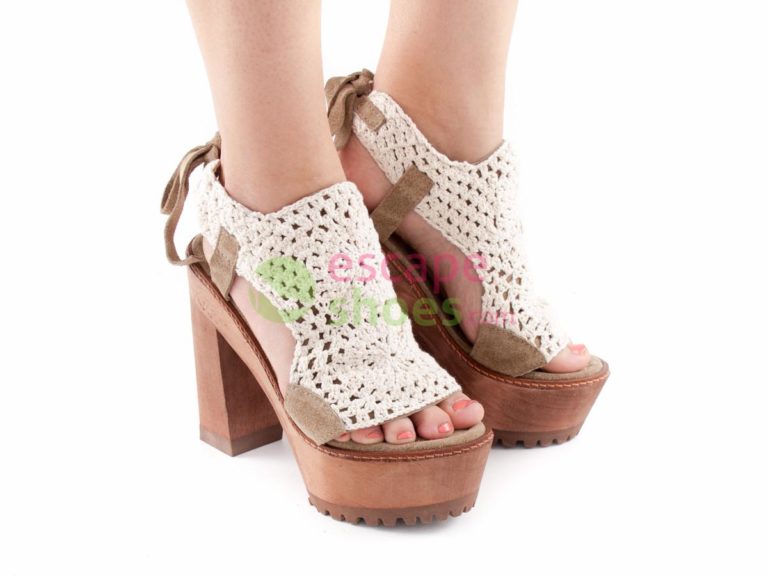 Sandalias XUZ Salto Alto Renda Bege 40269-B