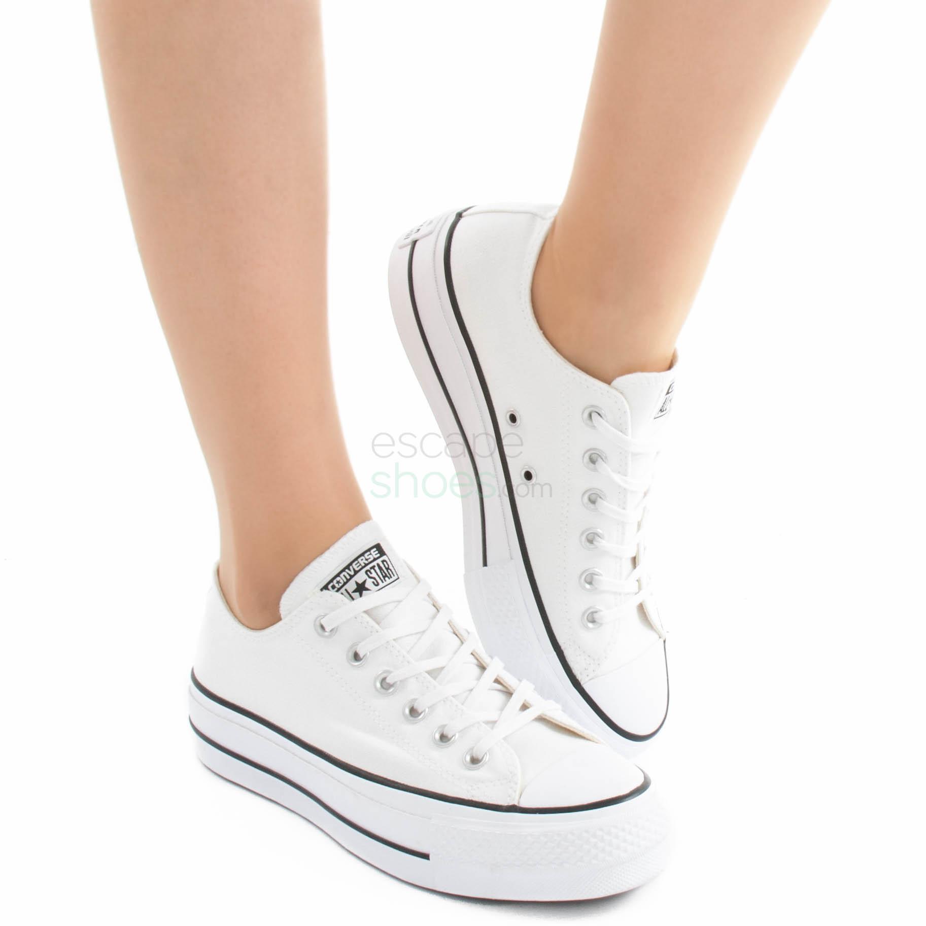 chuck taylor all star lift white