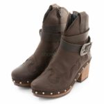 Botins XUZ Castanhos com Recortes e Fivela 25880-CS